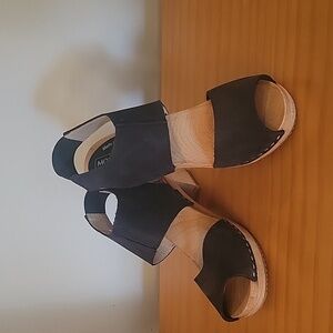 EUC Womens Black Moheda Swedish Clogs Size EU 39 US 8.5-9